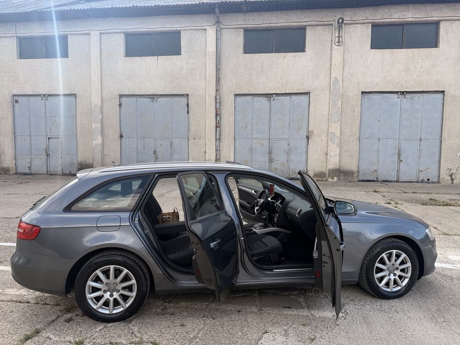 AUDI A4 B8.5 2014