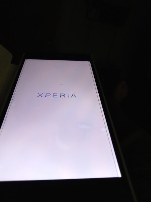 Продам Sony Xperia XZ 64GB