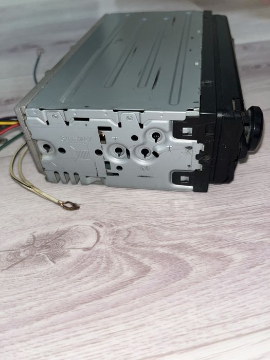 Продаю Sony DSX-A410BT.