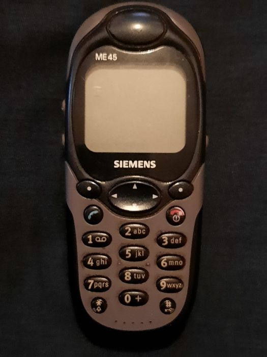 Сотовый телефон.Дешевле только даром !