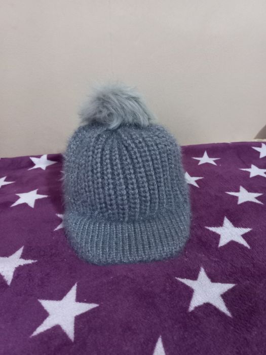 Căciulă tip șapcă