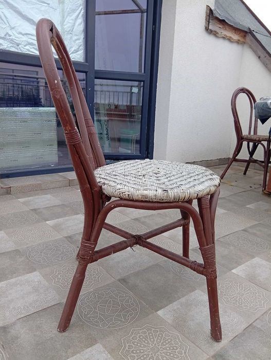 шест антични стола