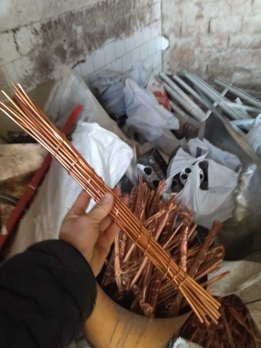 Colectez fier vechi de la domiciliu