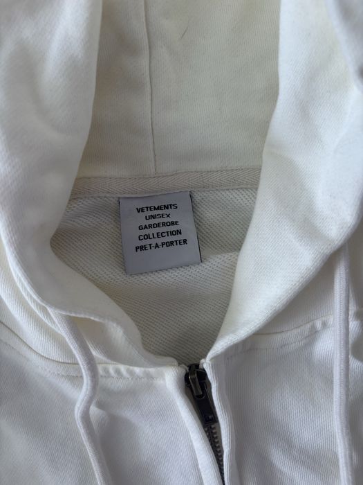 VETEMENTS zip-up hoodie