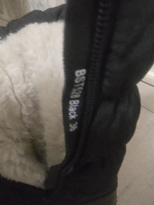 Продам зимние сапоги для девочки