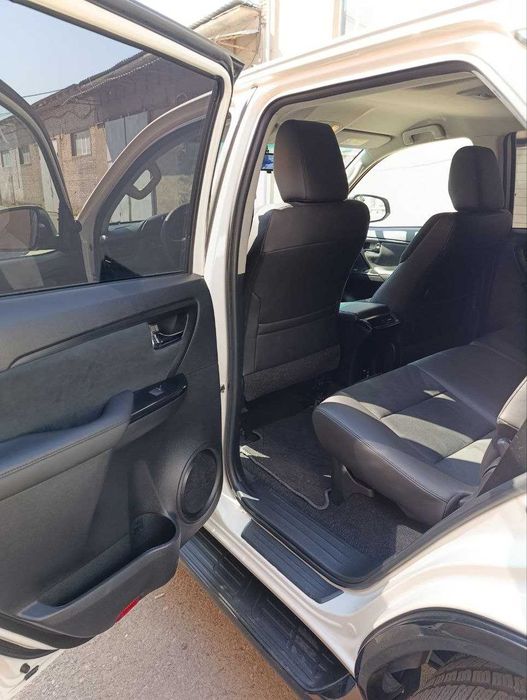 Toyota Fortuner Внедорожник