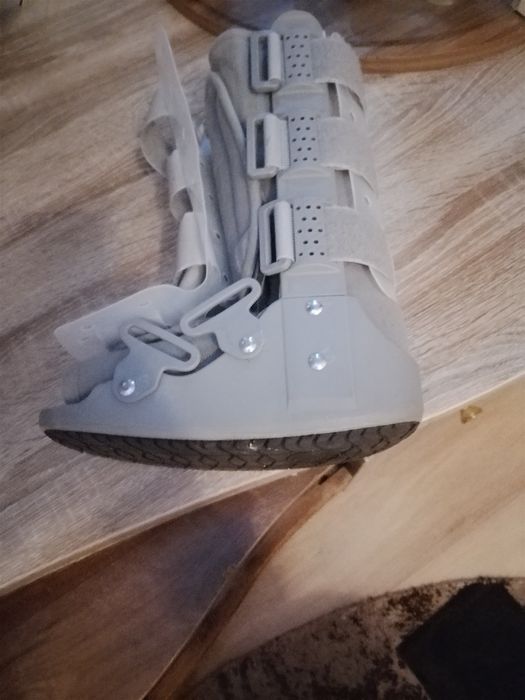 Vând Orteza copil picior drept