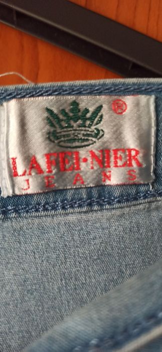 Blugi deosebiți, talie înaltă M, L