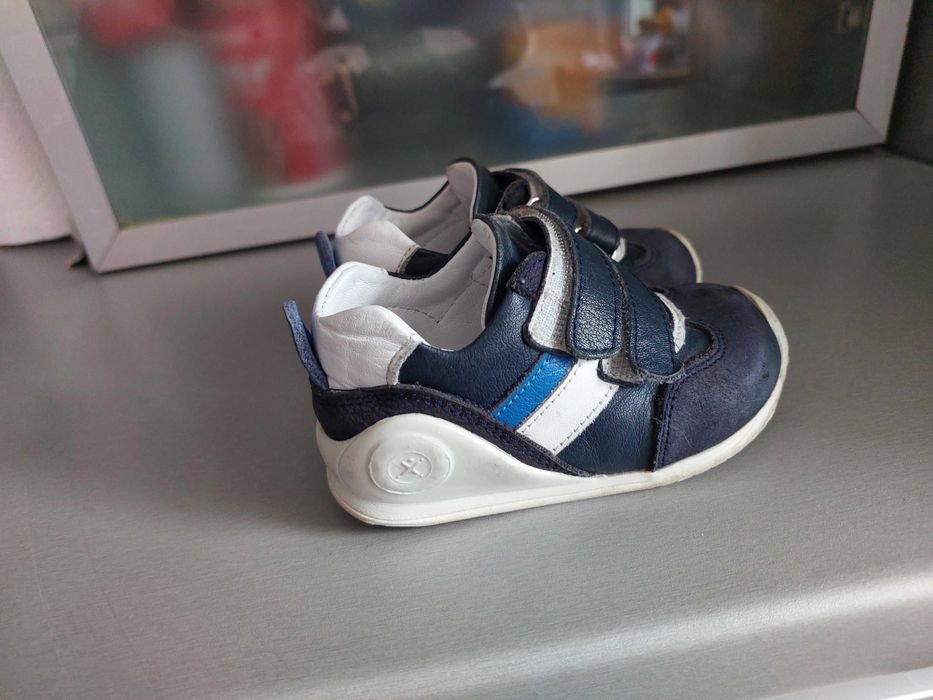 Анатомични детски обувки от естествена кожа.Като нови!