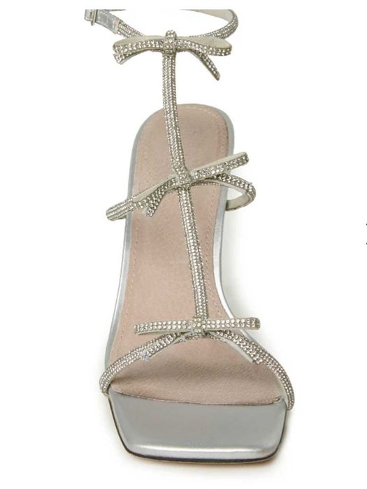 Официални обувки на висок ток