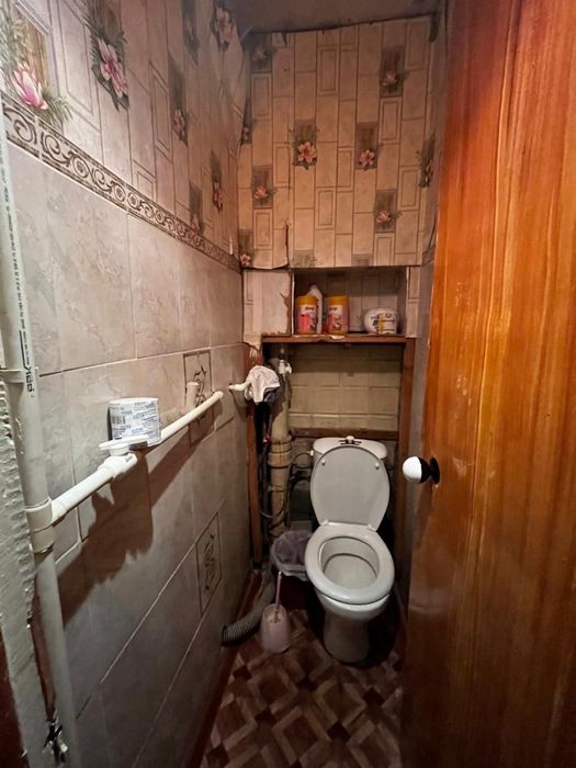 Продам 4 комн квартиру.