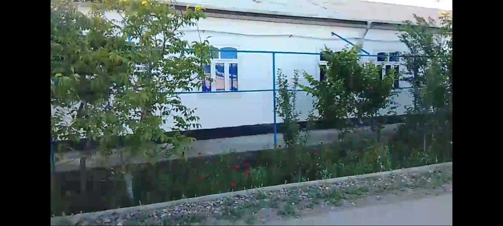 Navoiy viloyati,Qiziltepa tumani,Malikobod qishloğida hovli sotiladi