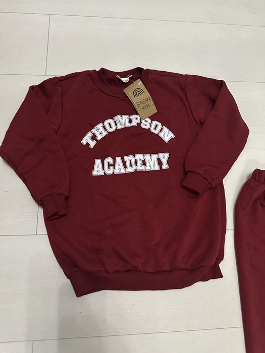 Compleu marimea  7-8 ani