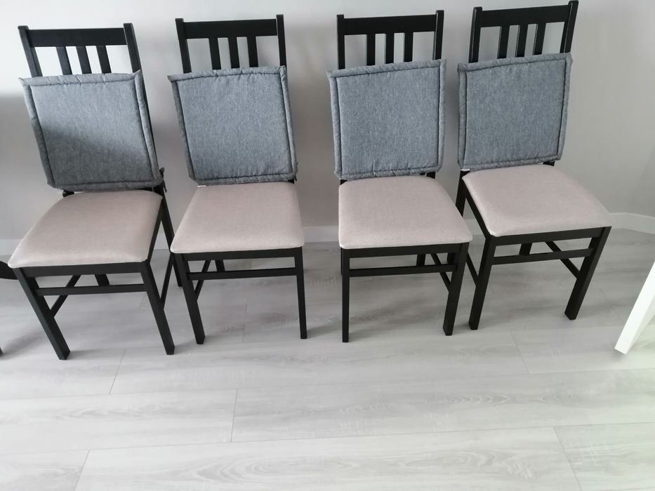 Продам деревянные стулья.