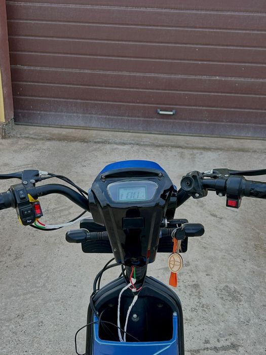 Электроскутер SK8