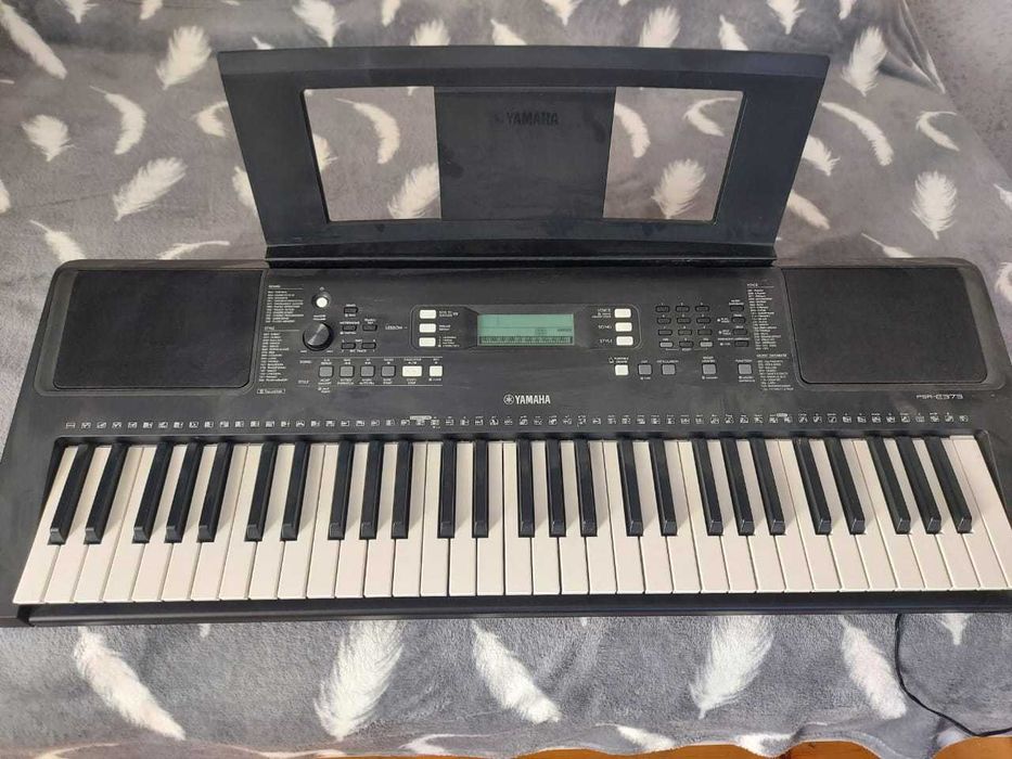 синтезатор Yamaha PSR E373