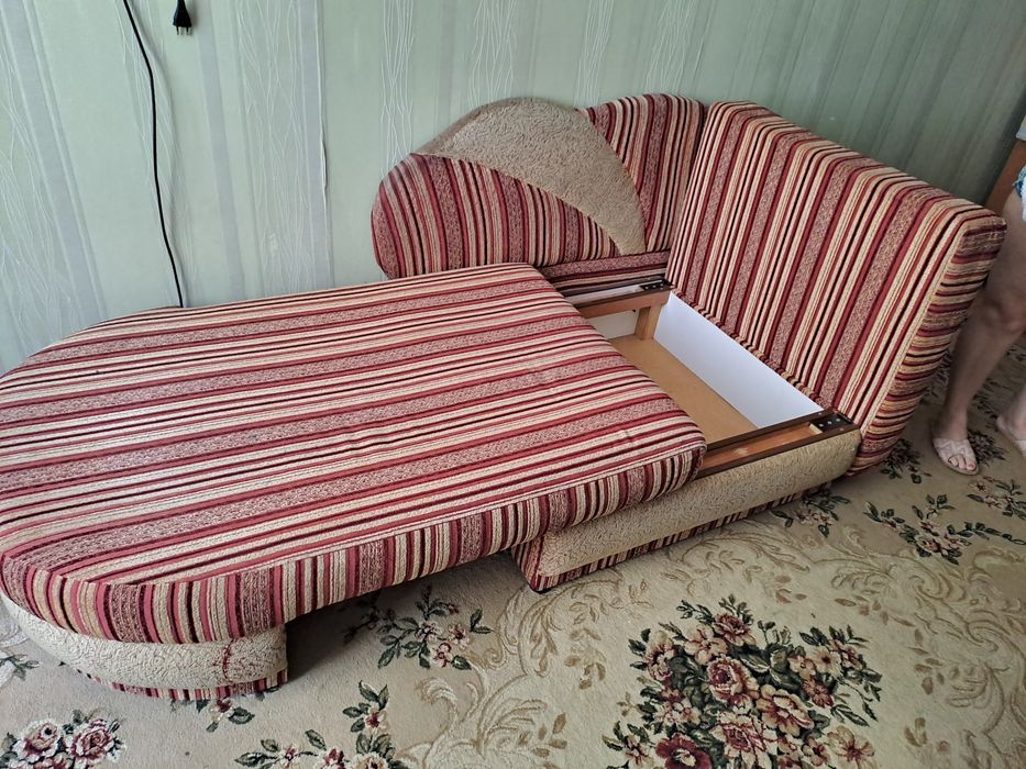 Прпродам мягкую мебель тахту
