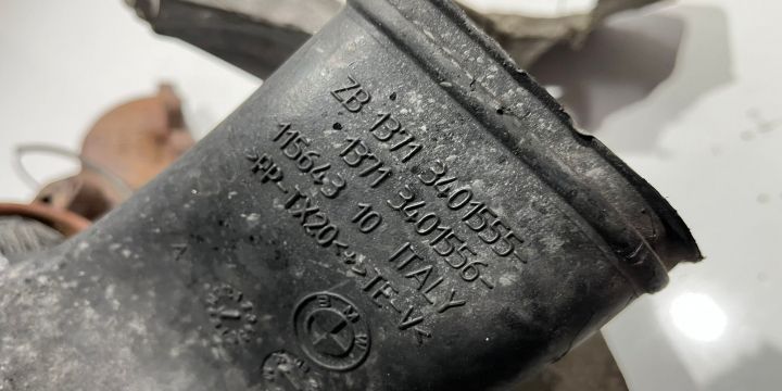 Furtun admisie 2.0D 13713401556 BMW X3 E83 [2003 - 2006]