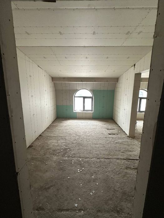 Srochna!!! Dupleks 5 xona Keles  betonka zamona roparasida yo'l yuzida