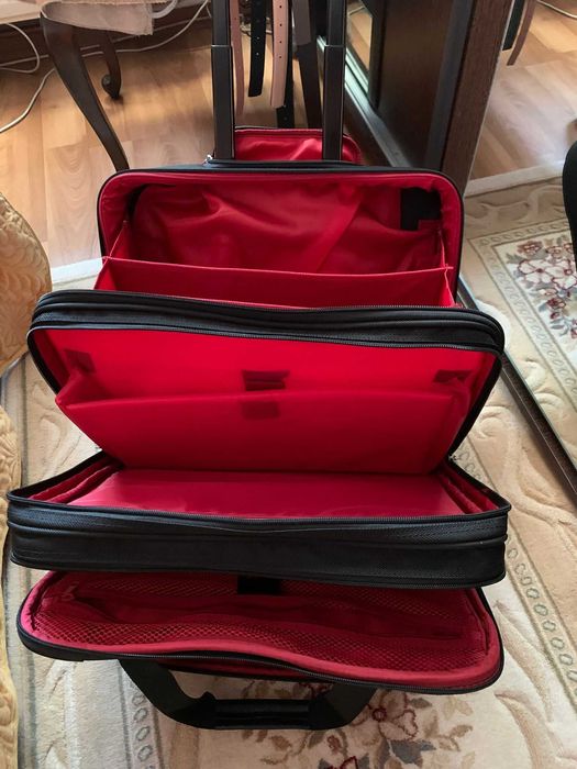 Geanta business pentru laptop si haine pentru calatorie