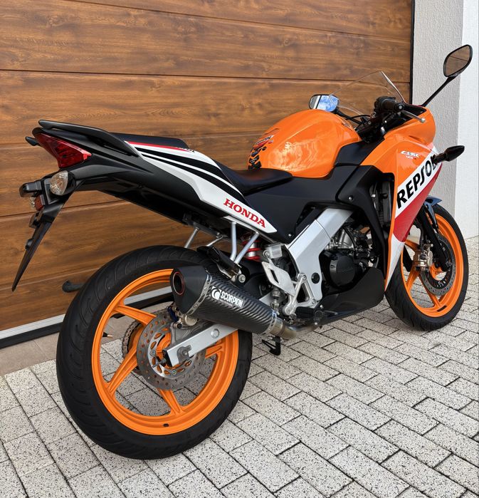 Honda Cbr 125 R Repsol Categoria A1 16 ani