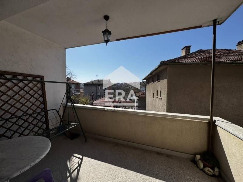 Тристаен апартамент в кв.,,Младежки хълм,,