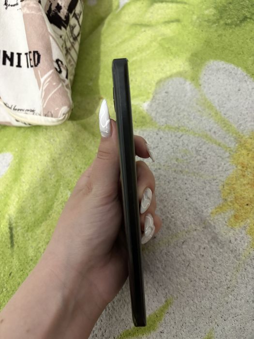 Стильный смартфон Redmi Note 13 Pro+