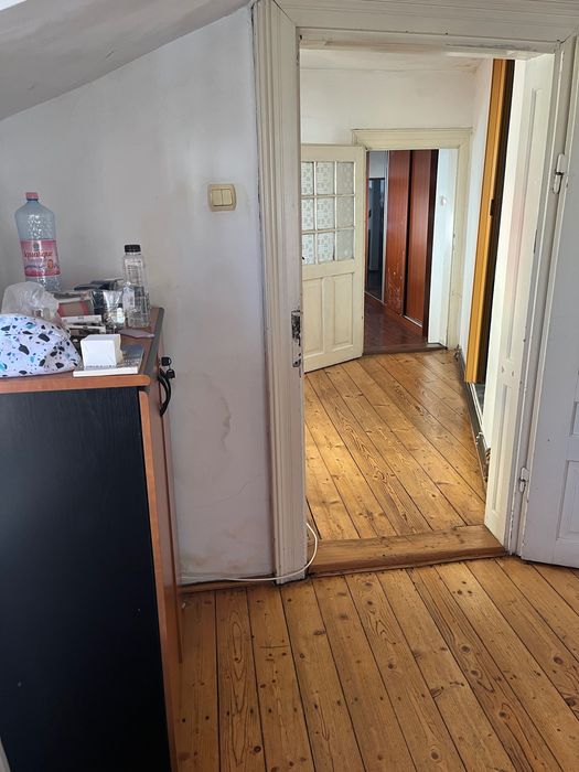 Casa de vanzare 5 camere zona Titulescu-Grivita