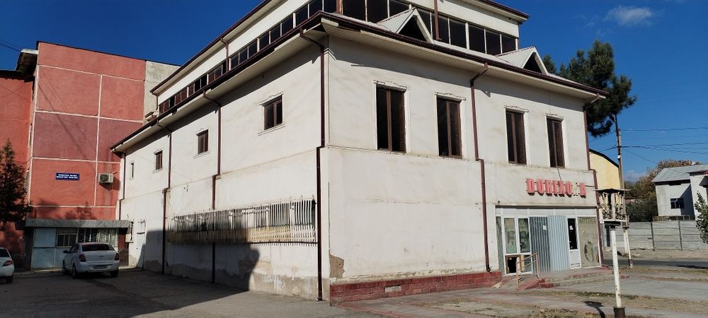 Фаргона шахар Киргули мавзеси Пеликанда жойлашганжойлашган Нотурар ж