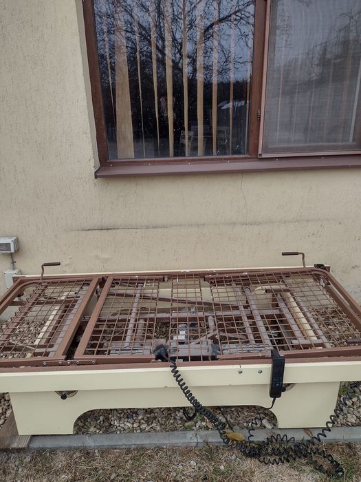 Pat medical cu telecomanda