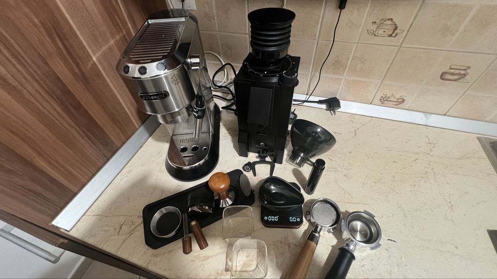 Espressor De’L onghi Dedica