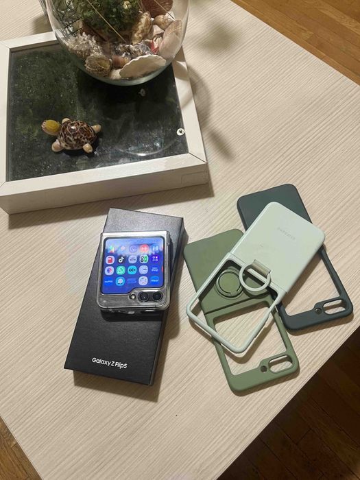 Samsung Galaxy Z Flip 4 ш Zflip 5