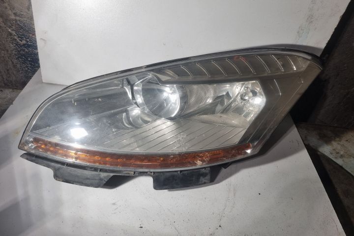 Far stanga Citroen C4 Picasso prima generatie