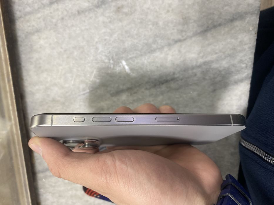 Iphone 15 pro srochna sotiladi