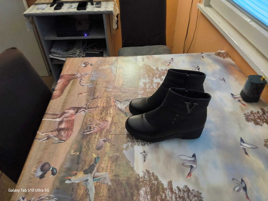 Дамски кожени ботуши 37 номер !!!