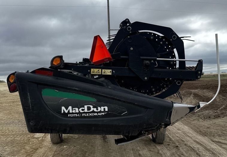 Жатка MacDon Fd75 flexdraper