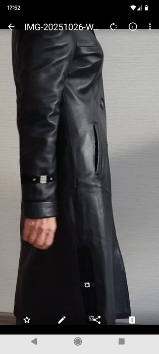 Продам два кожаных плаща