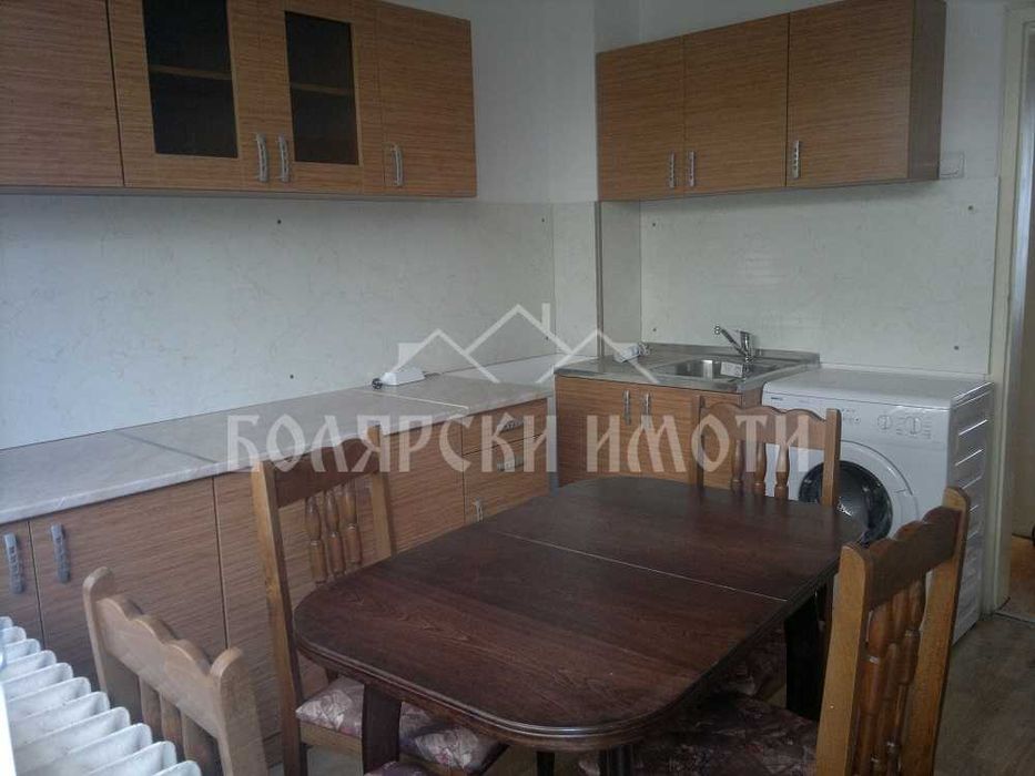 Дава се под наем Двустаен апартамент в Велико Търново, Център - 80 кв.м за 331.5 € - Снимка #6