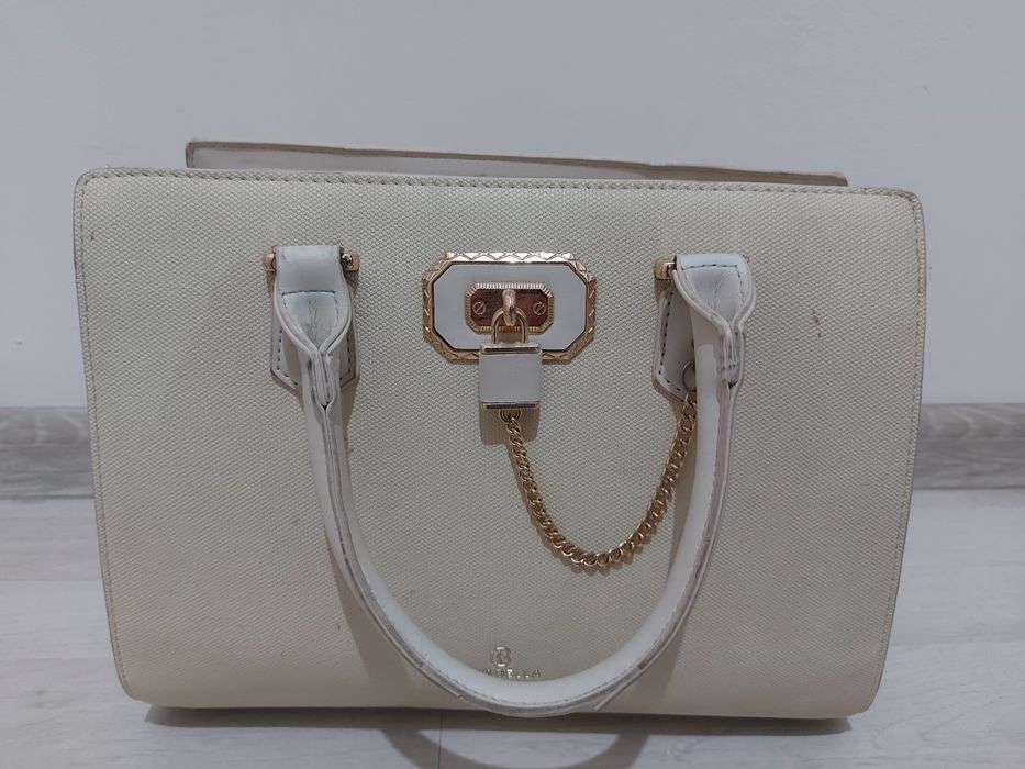 Сумка белая продоется