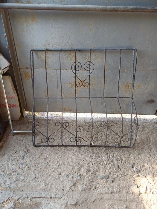 Продам оконные блоки.