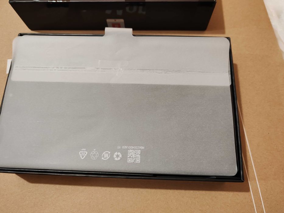 Legion Y700 Gaming Tab Gen 4, 8.8-Inch 165Hz, 16Gb, 512gb,ULTRA tablet