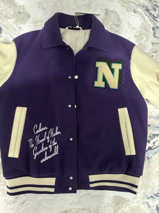 Бомбер куртка ветровка