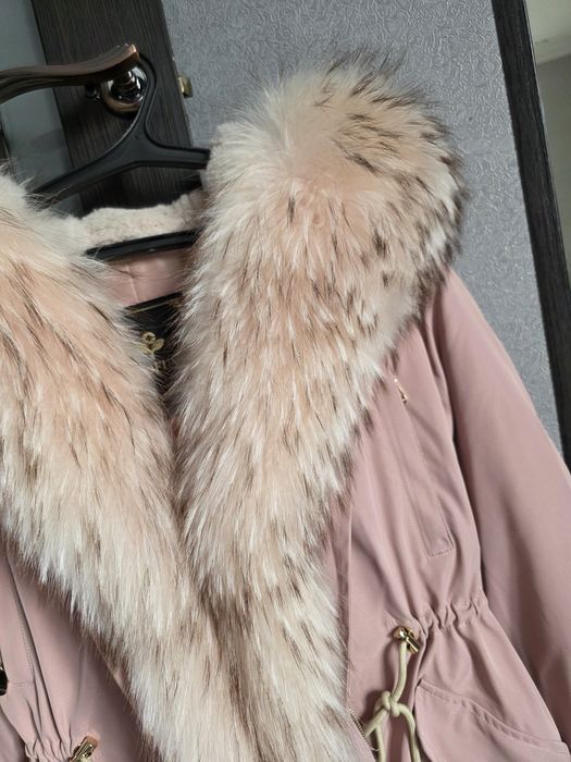 Продам парку зима 44р