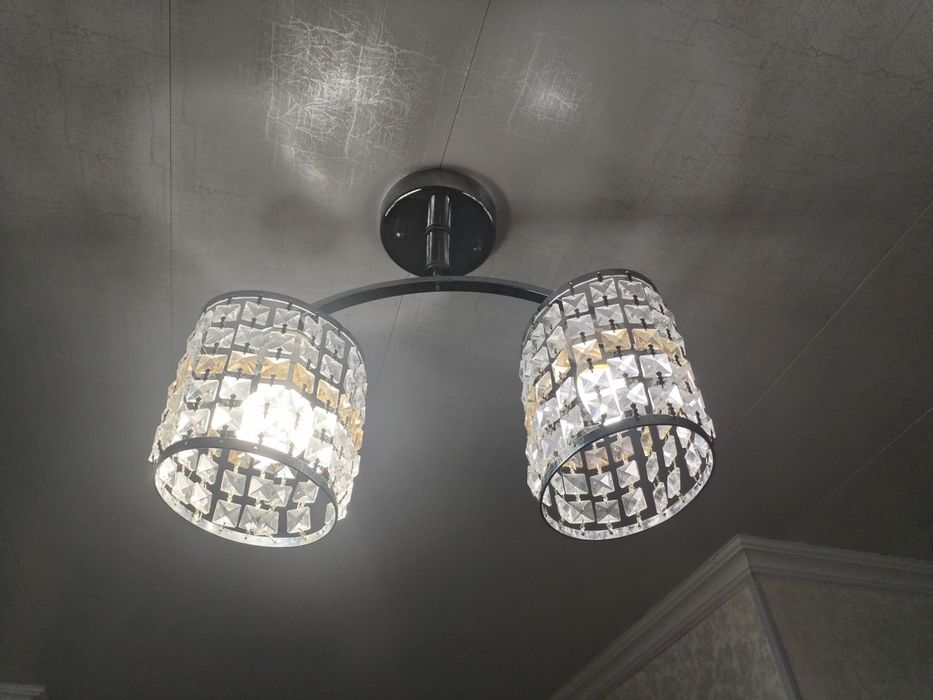 Светильник на 2 лампочки