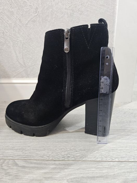 Сапоги на каблуке зимние