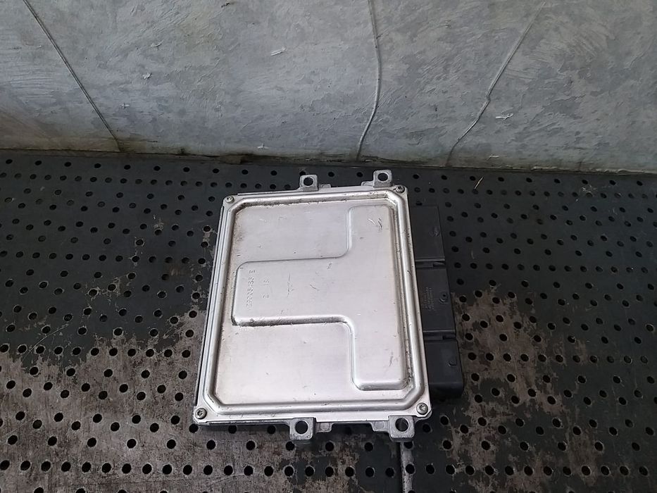 Ecu calculator motor 0.9 tce renault captur 1 j5 h5 237109221r 237105499r