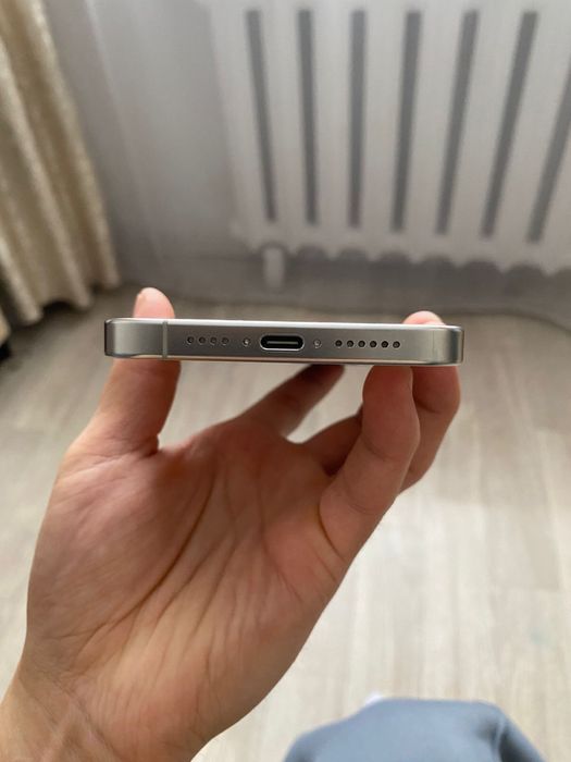 Продам айфон 15 про макс