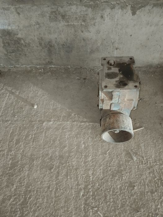 Продам редуктор хода башенного крана