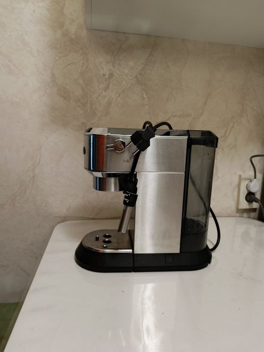 Кофеварка Delonghi EC 685