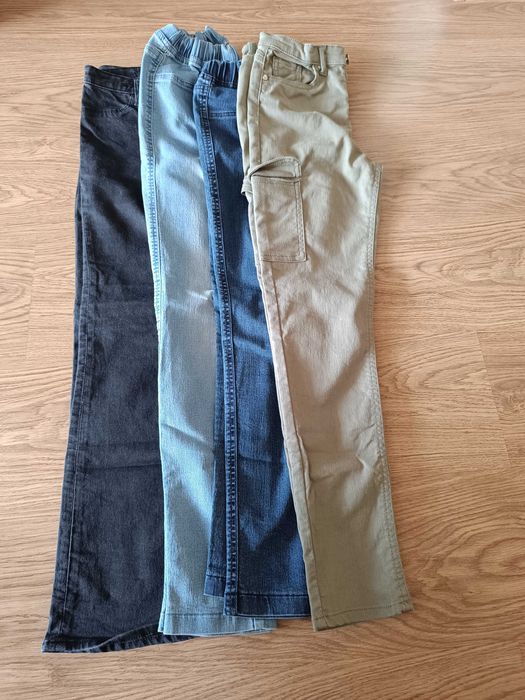 Бели ризи и черни поли, лот от дънки и дънкови поли за 10 г.